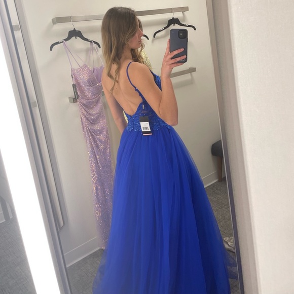 La Femme royal blue prom dress - Picture 4 of 5